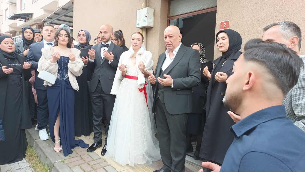 Sağ ve Yağcı ailelerinin mutlu günü